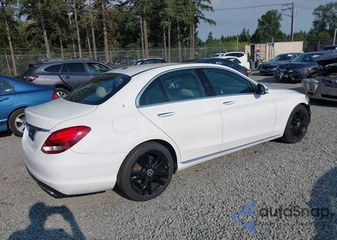 2018 Mercedes-Benz C 300 из США, поврежденный, VIN 55SWF4JB4JU280071